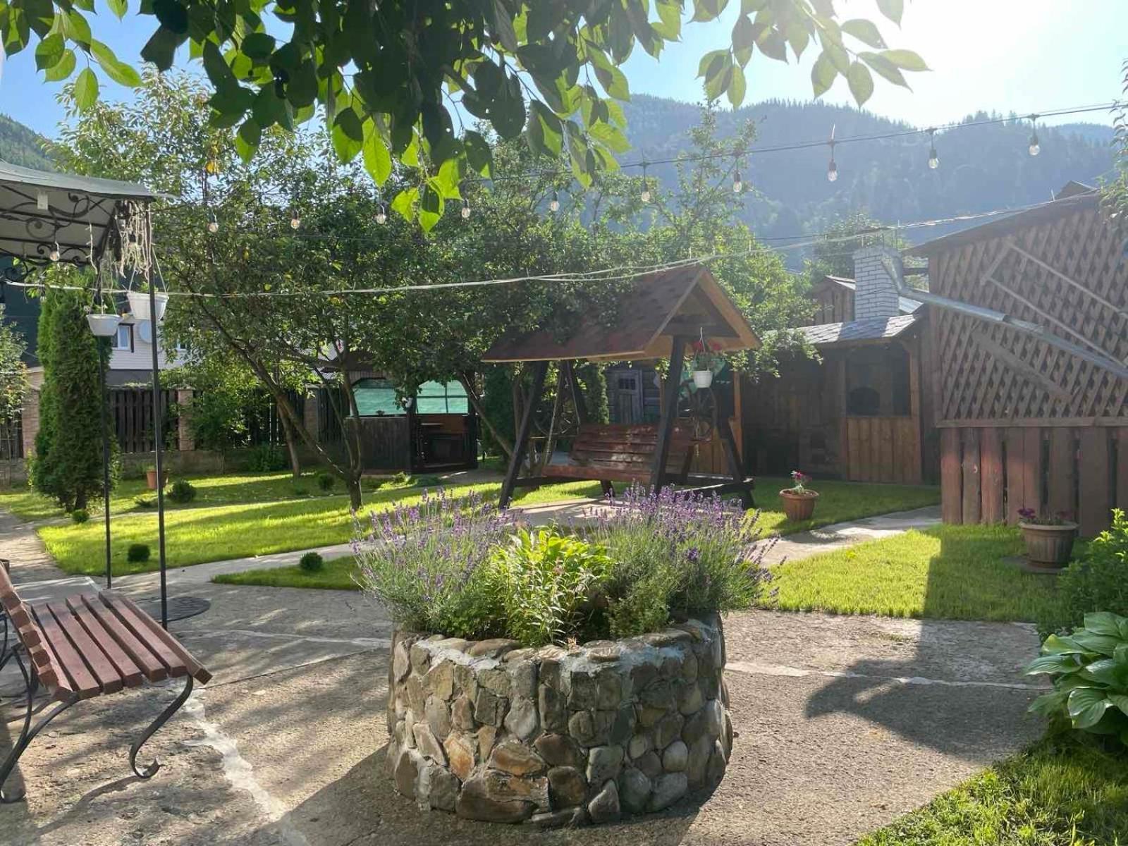 Садиба Диво Квітка Tatariv Exterior foto